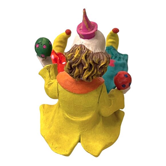 VTG Resin Cloth SITTING CLOWN FIGURINE 6" Circus Shelf Sitter Juggling Balls - Picture 3 of 5